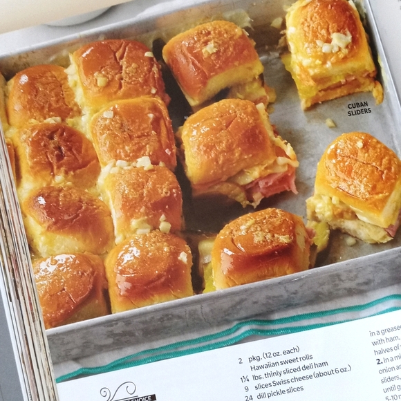 Taste Of Home Favorites 25th Anniversary Delicious Recipe Hardback Cookbook - Picture 14 of 16